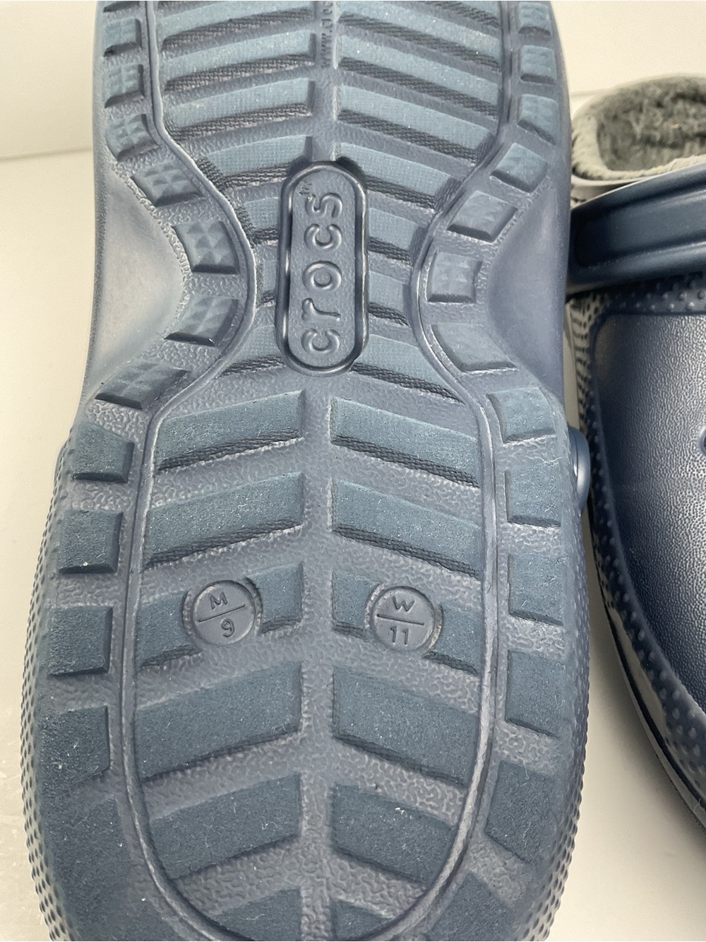 Crocs Classic Lined Clogs Navy Blue Fleece Men’s 9 Women’s 11 Slip On Comfort - Picture 11 of 11